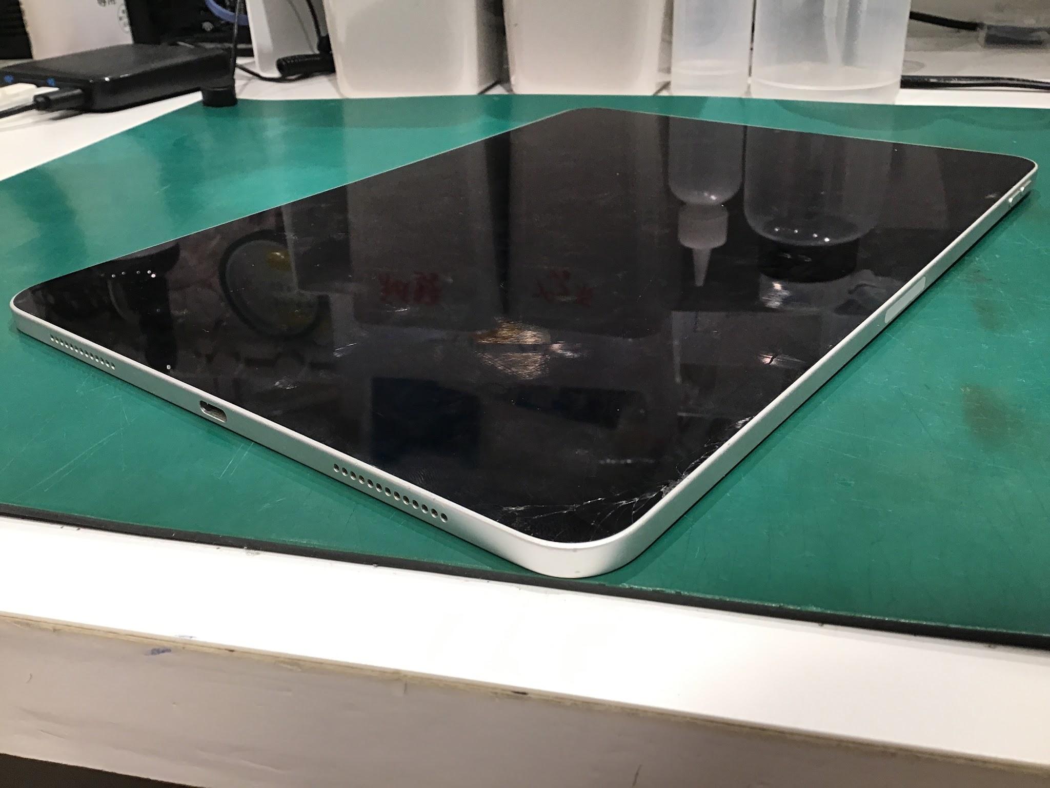 iPad Pro 11インチ 第1世代の修理を承りました。【スマホ修理工房丸井錦糸町店】